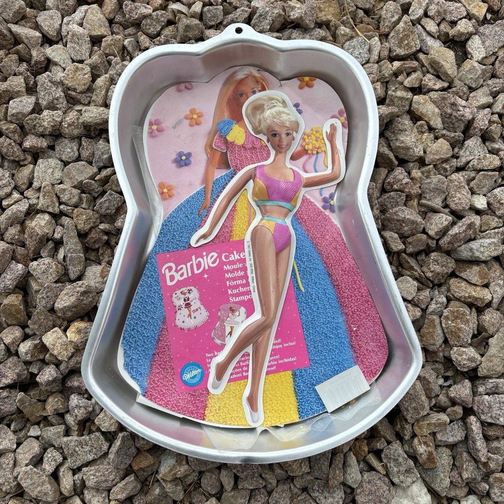 1997 Barbie Wilton Character Metal Cake Pan With Inserts And Instructions
